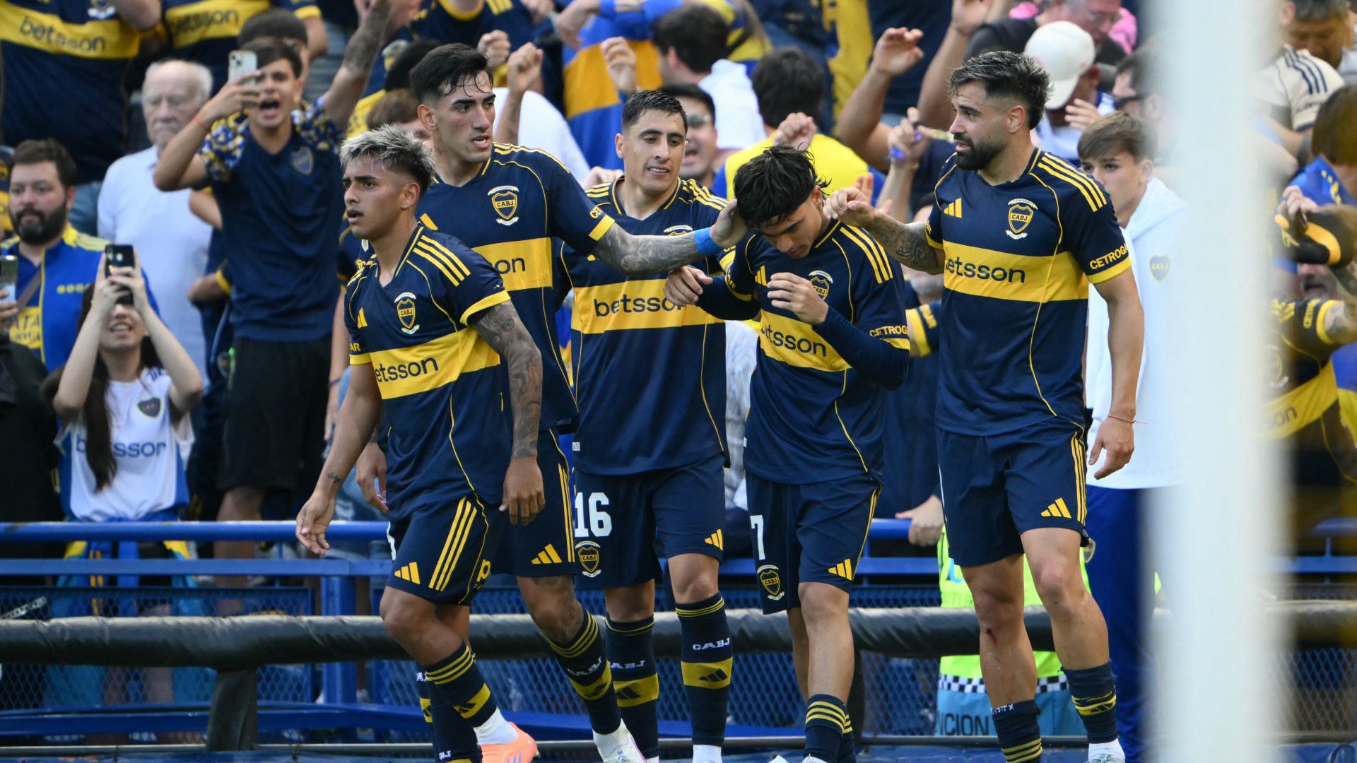 Boca se adueñó del Superclásico y aseguró su regreso a la Libertadores 2026
