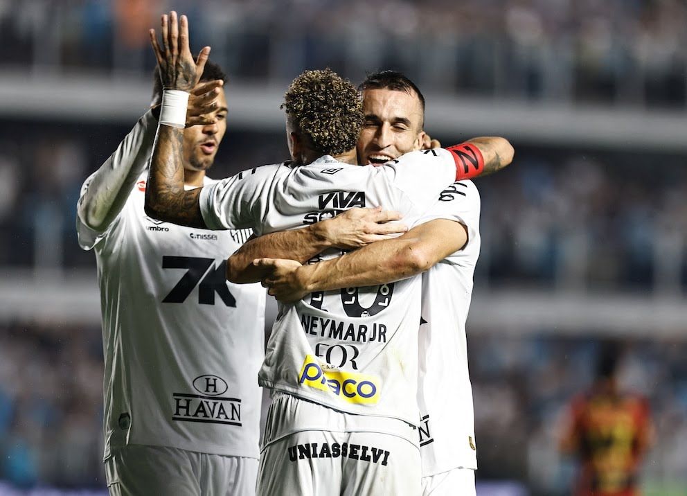 Entre todos los santos, Neymar es el que hace milagros