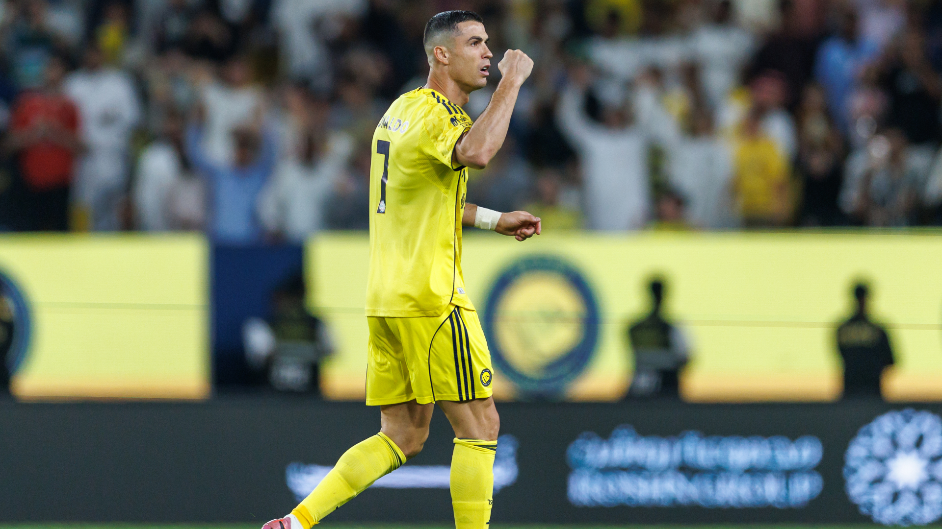 El líder no se detiene: Al Nassr vence 3-1 a Neom, y firma su octava victoria con récord de Cristiano