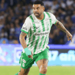 Nacional vuela alto: venció 2-1 a Águilas y alcanza la cima del campeonato