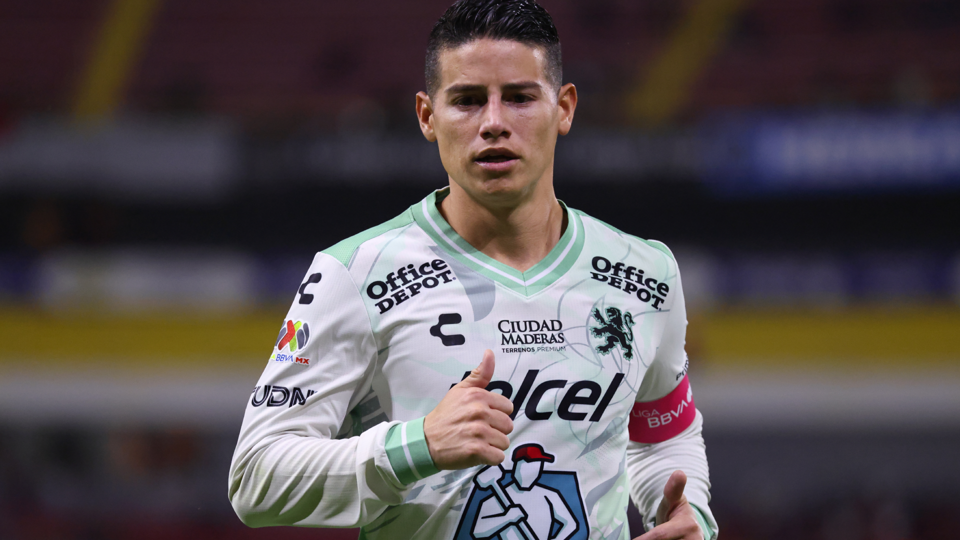 Entre aplausos y agradecimientos: así se despidieron James Rodríguez y el Club León