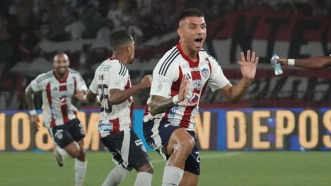 Junior le remonta a Nacional y se apodera de la punta del cuadrangular A