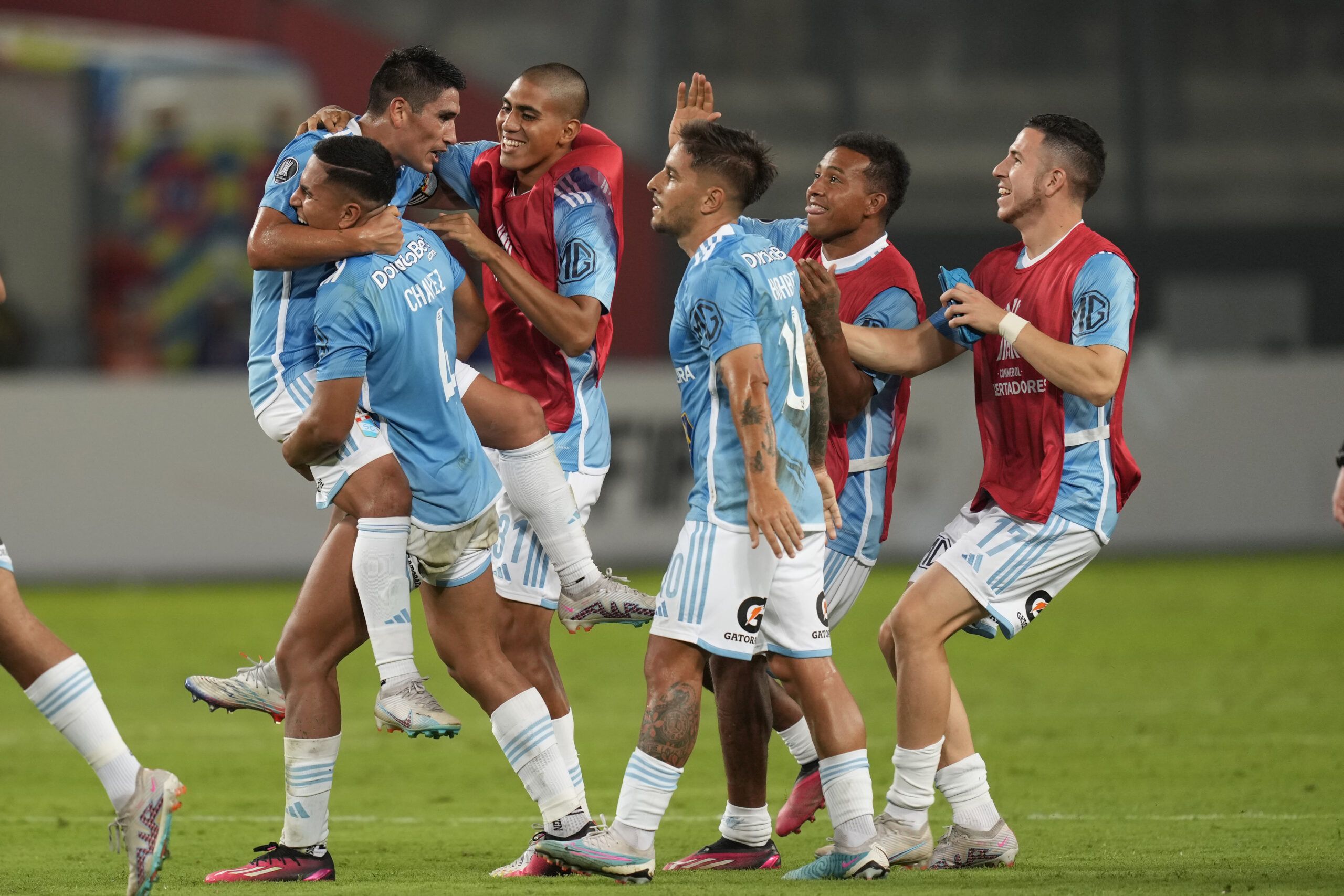 Tarde celeste en Cutervo: Cristal vuelve a ganar y Ávila se mete en la historia