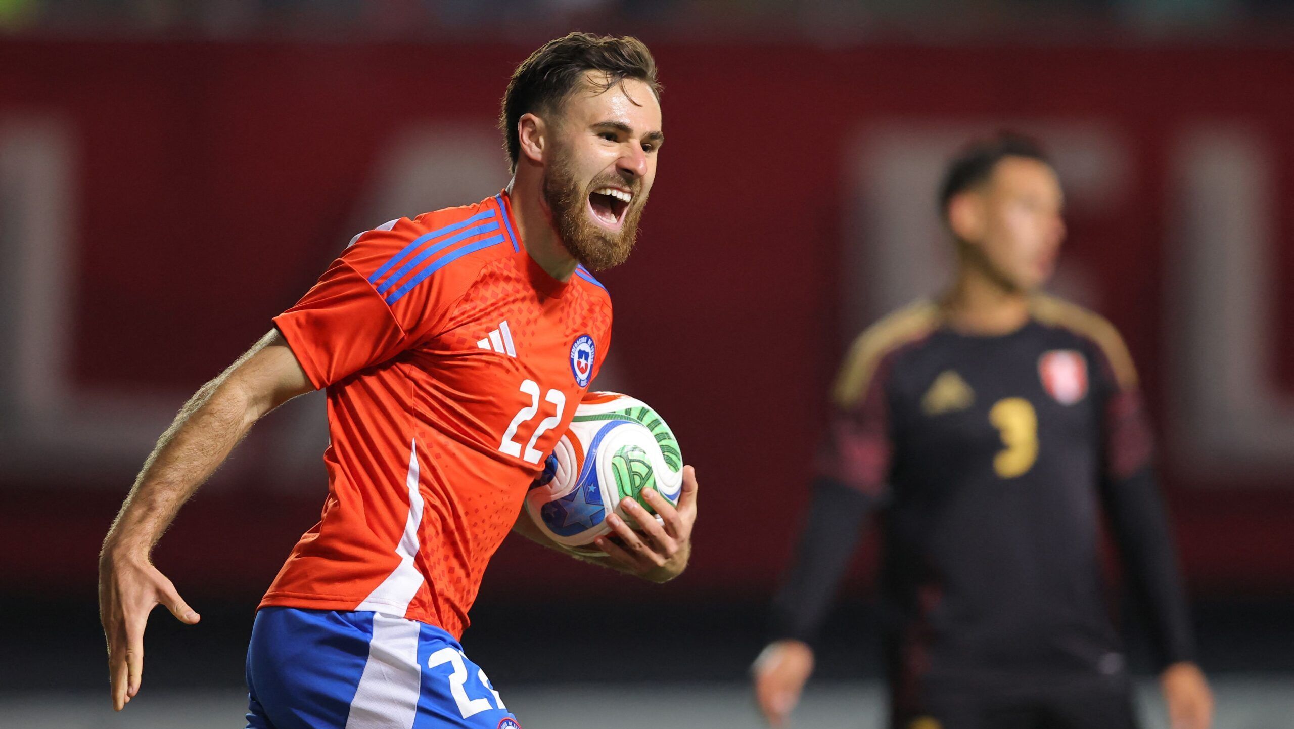 Polémica en Chile: El '11' inédito de Nicolás Córdova genera controversias