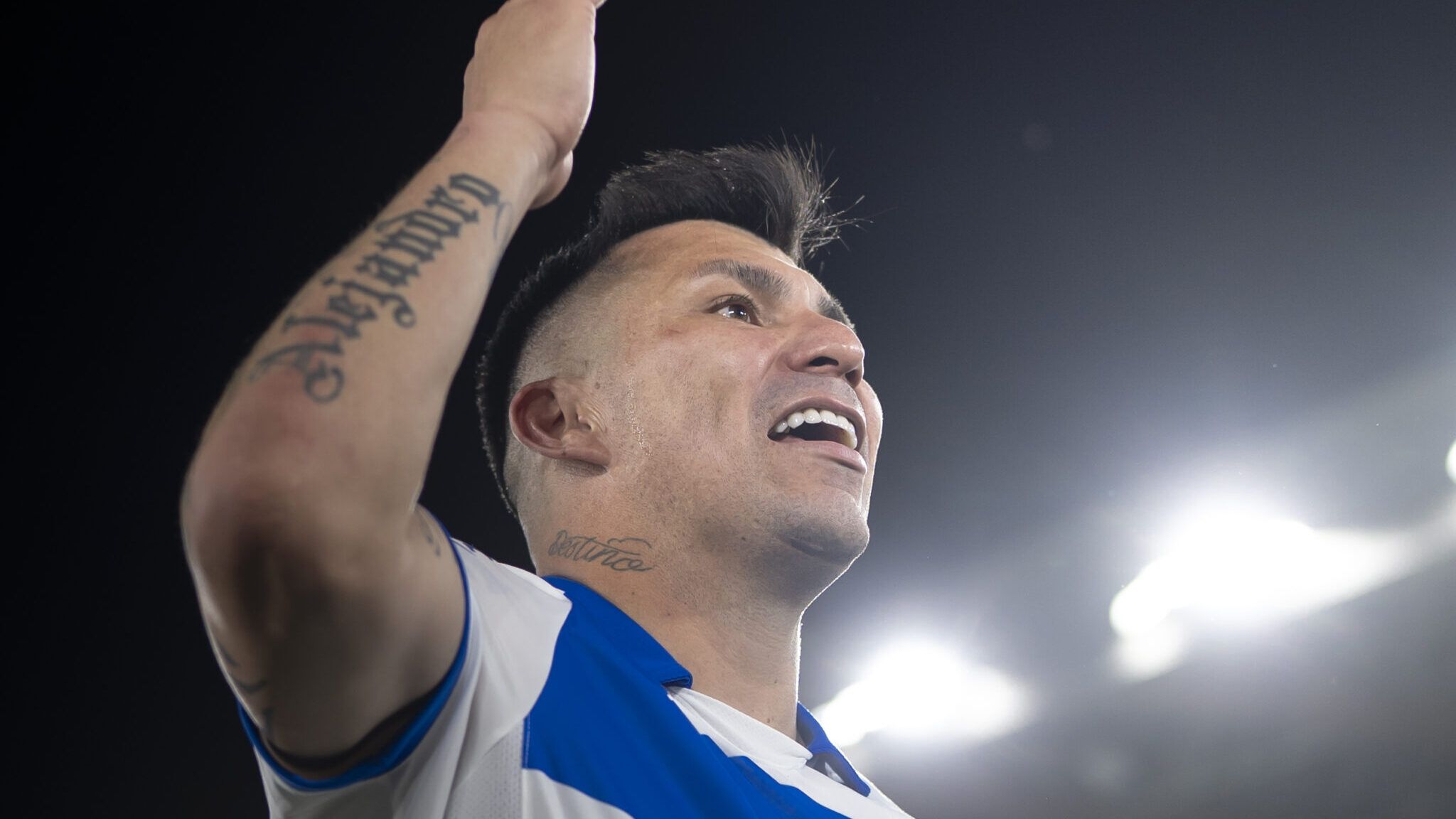 El 'Pitbull' no se mueve: Gary Medel Sella su Compromiso con la UC hasta 2026