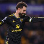 Bruno Fernandes lideró la goleada del Manchester United y mantiene al equipo en carrera en la Premier League