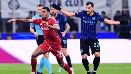 Liverpool vence al Inter en San Siro con un penal agónico y se mete en la pelea en la Champions