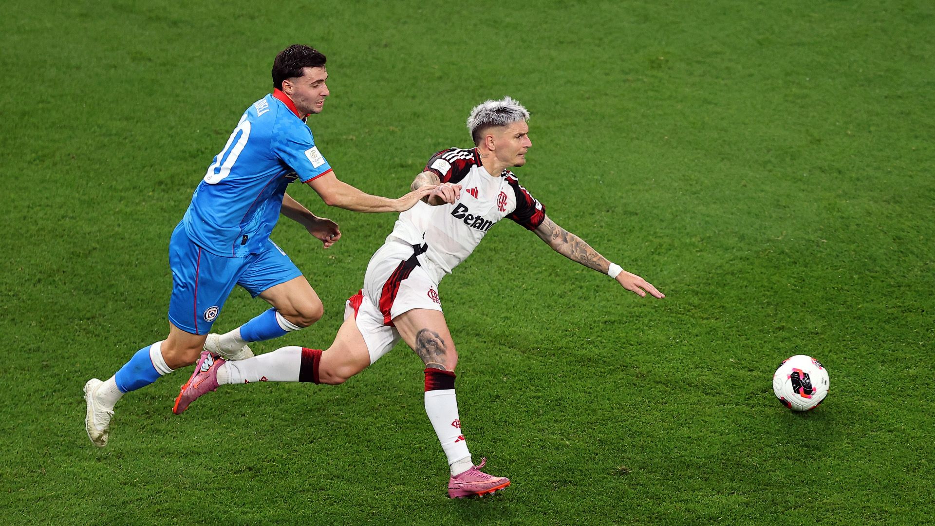 Jerarquía del Mengão: triunfo ante Cruz Azul y boleto a semifinales de la Intercontinental 2025