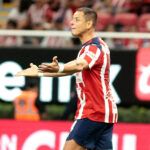 Chivas anuncia la salida de Chicharito tras su segunda etapa en el club