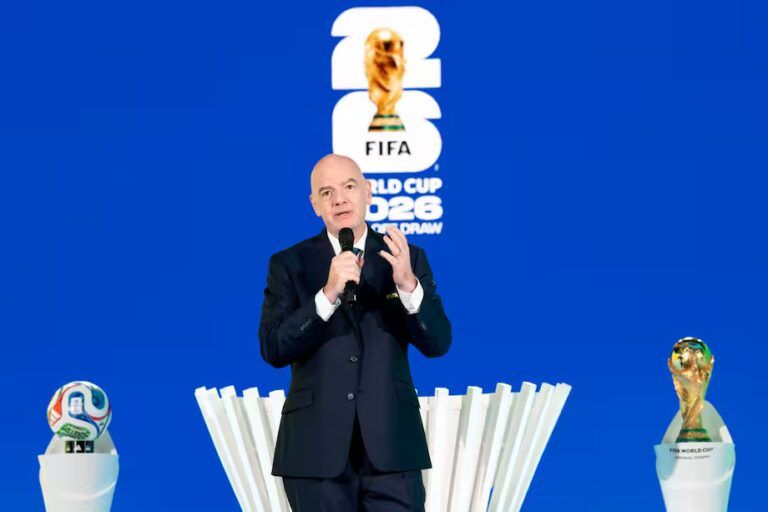 Gianni Infantino, presidente de la FIFA, en la previa al sorteo del Mundial de 2026. Foto: EFE - CLAUDIO THOMA