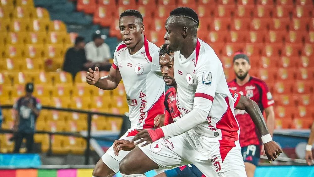 América se aferra al sueño y el DIM queda al filo de la eliminación tras empate 1-1 en Medellín