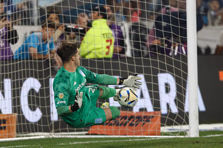 Racing consolidó su carácter y avanzó a semifinales tras superar a Tigre