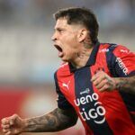 Cerro Porteño renueva a Juan Iturbe hasta 2027 y asegura la continuidad de su máxima figura