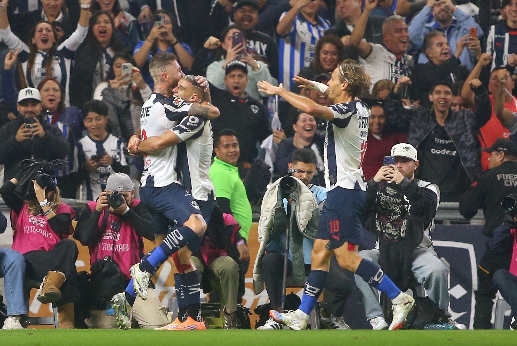 Rayados sufre pero gana: Berterame marca y Monterrey toma ventaja sobre Toluca