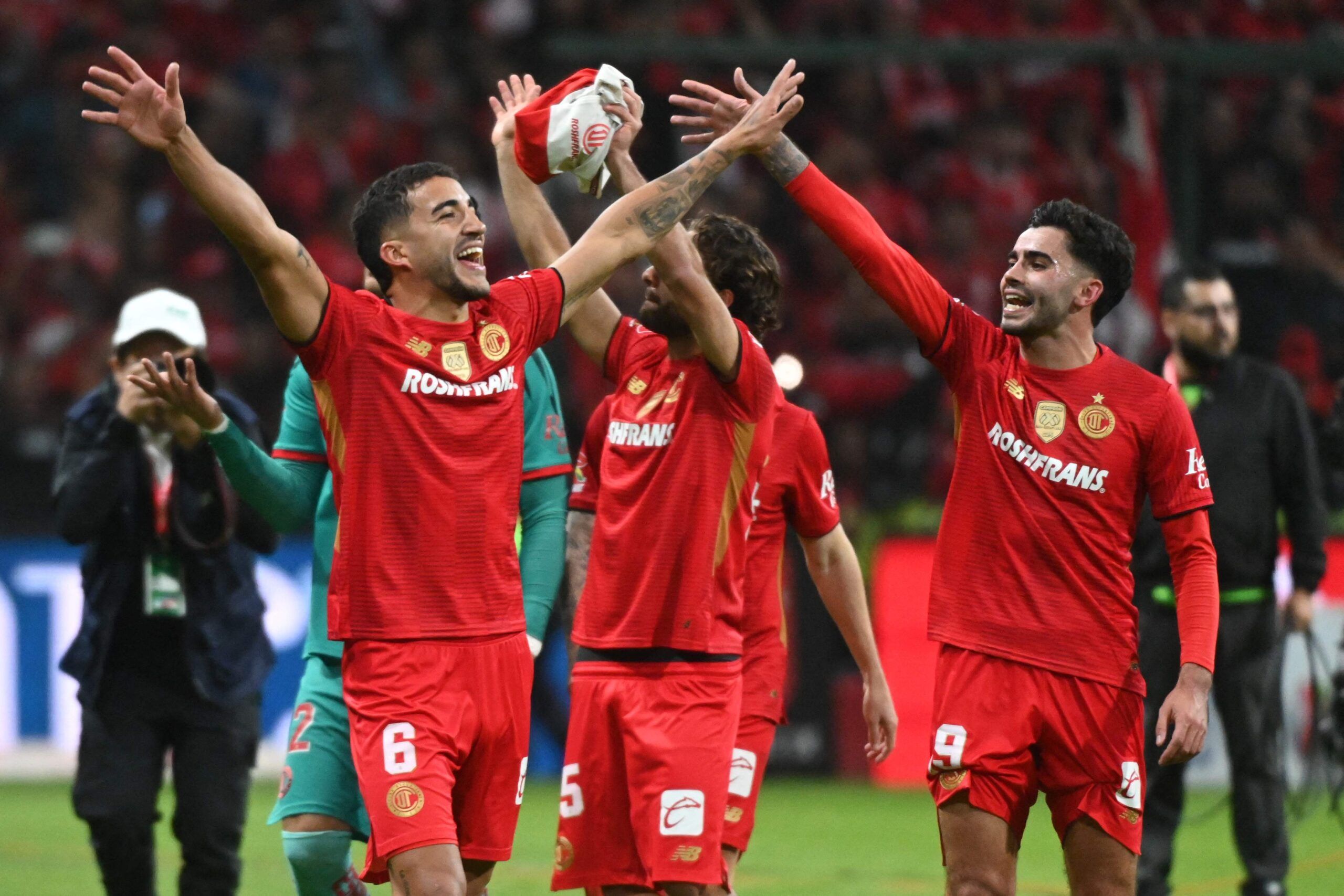 Infernal actuación en el Nemesio Díez: Toluca defenderá su corona ante Tigres