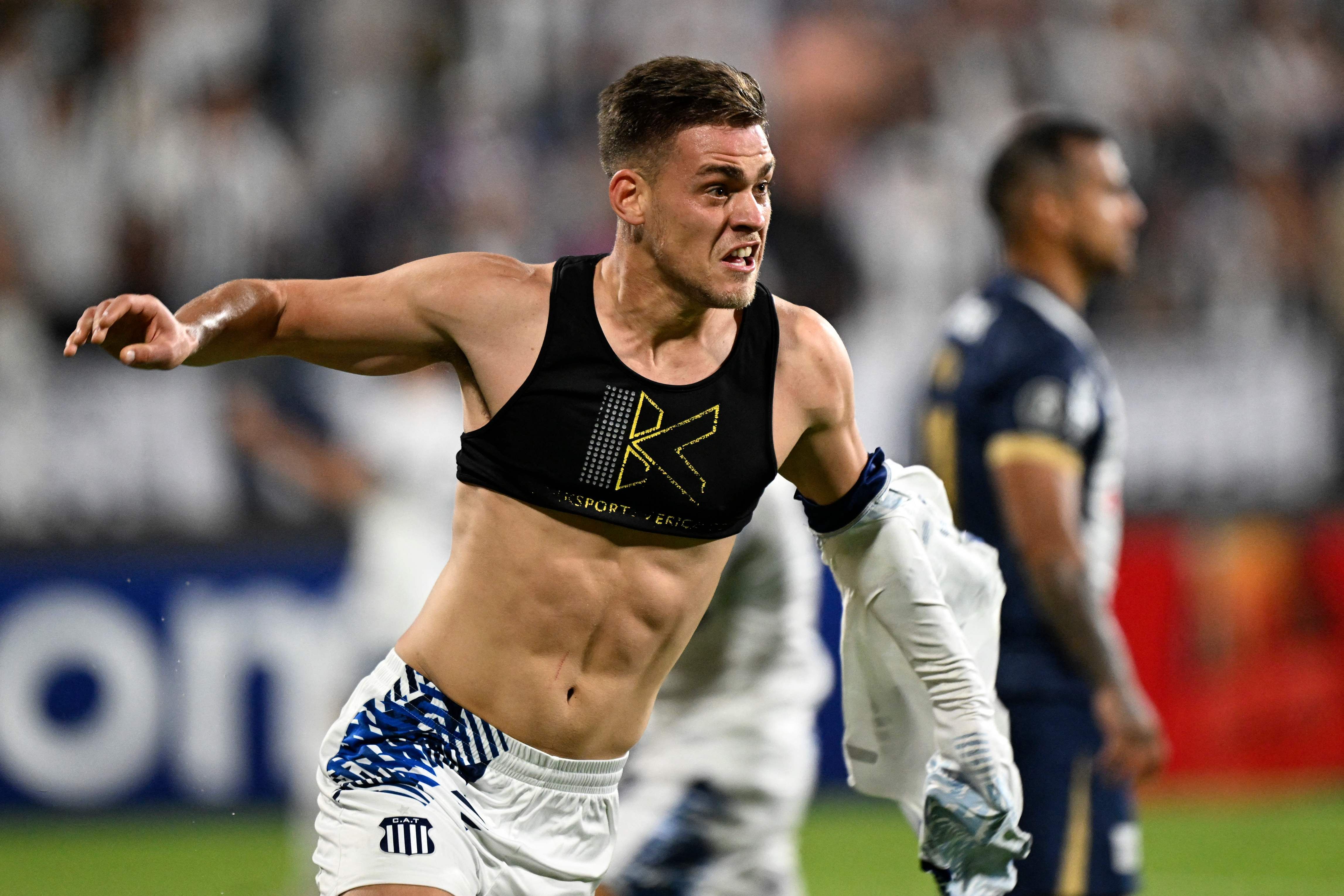 Otro ‘9’ a La Victoria