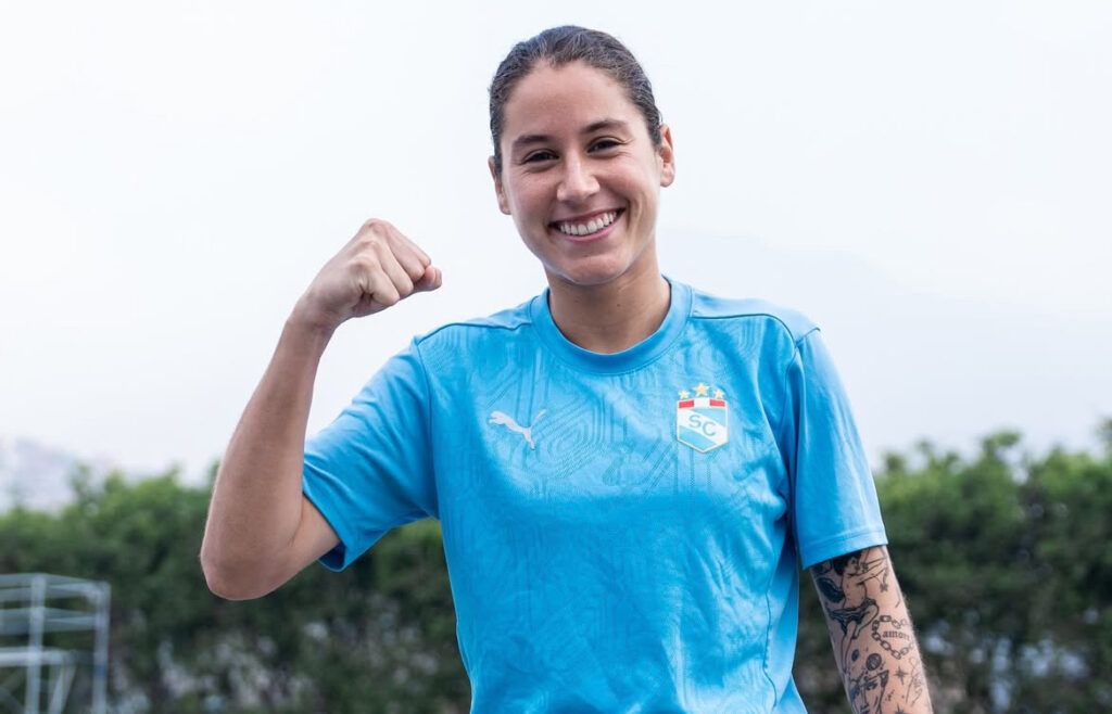 Silvana Alfaro en su primer día de entrenamiento en La Florida. Fuente: SC fem