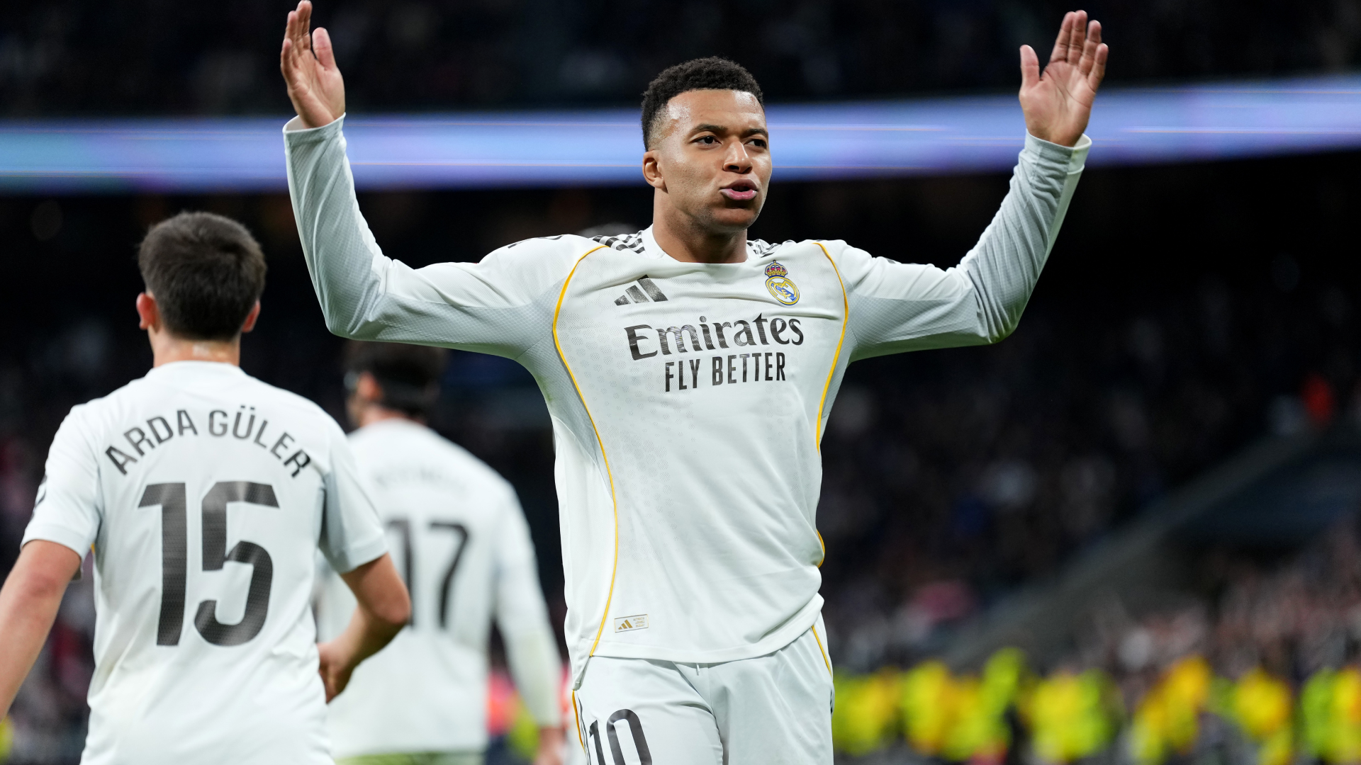 Primer festejo de Arbeloa: Real Madrid venció al Levante y quedó a un punto del Barcelona