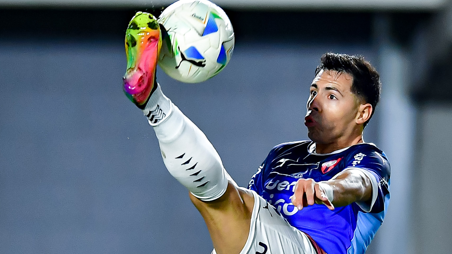 Cerro Porteño y San Lorenzo empatan sin goles en un amistoso marcado por las expulsiones