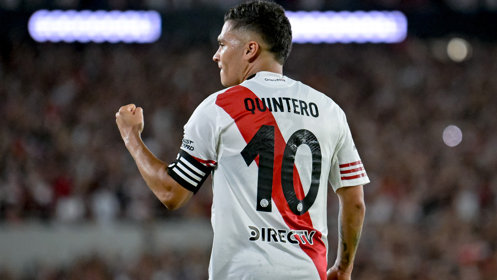 River festejó en el Monumental ante Gimnasia, gracias al doblete de Juanfer Quintero