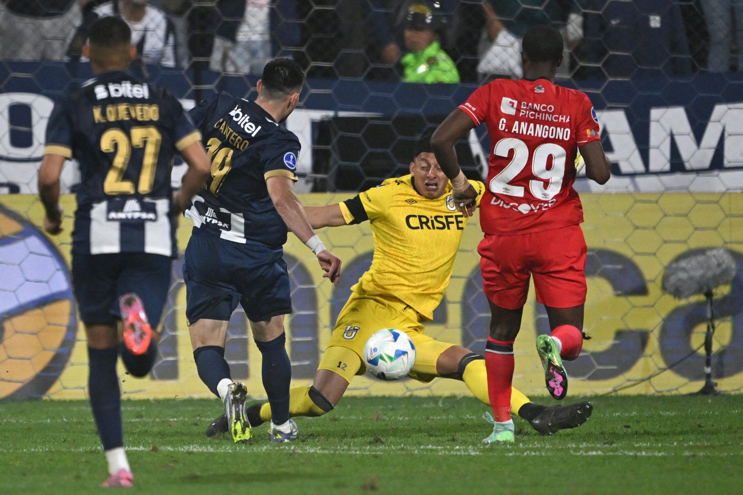 El laboratorio íntimo: pruebas, aciertos y alertas del Alianza Lima de Guede