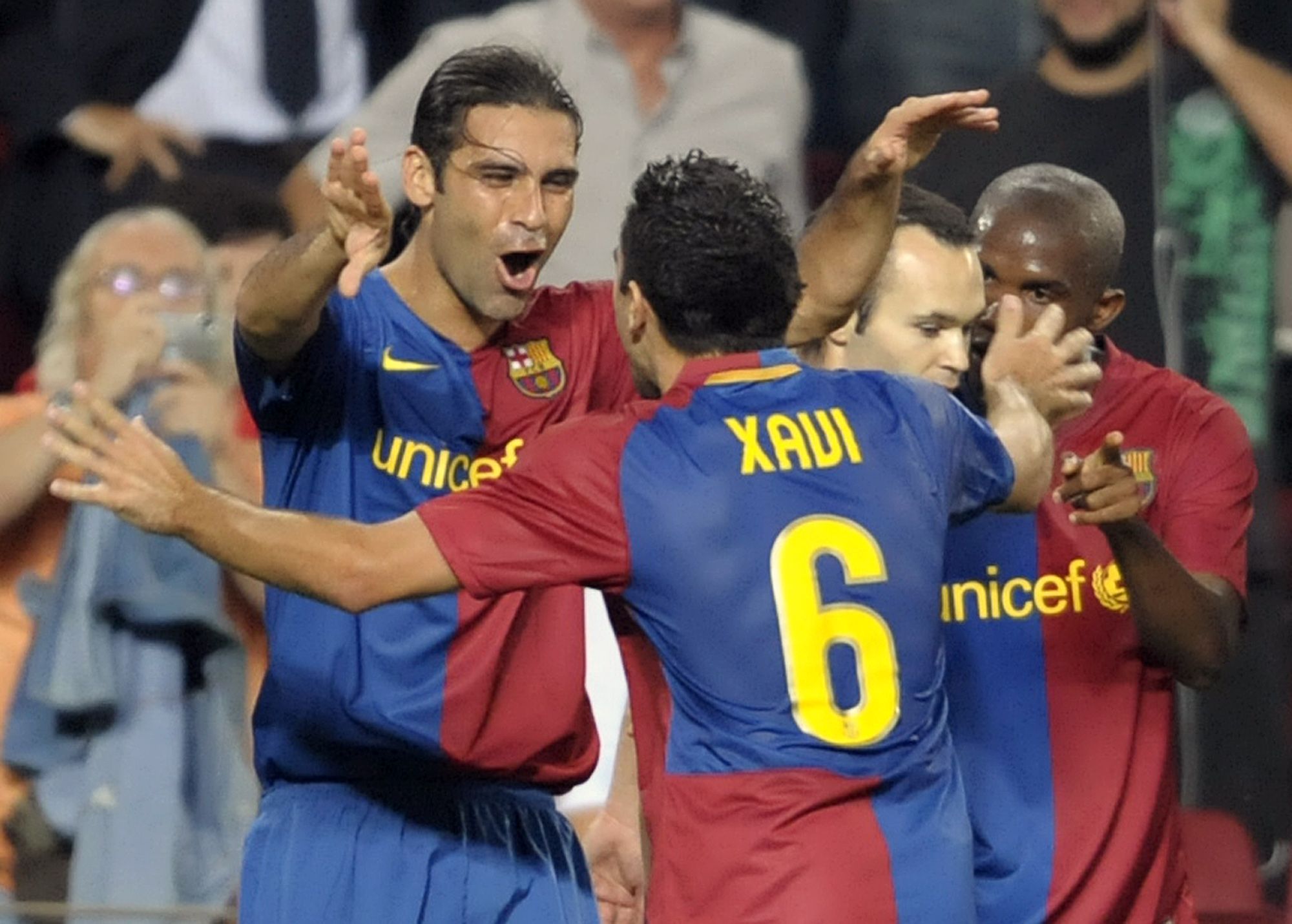 Leyendas del Real Madrid y Barcelona encenderán México