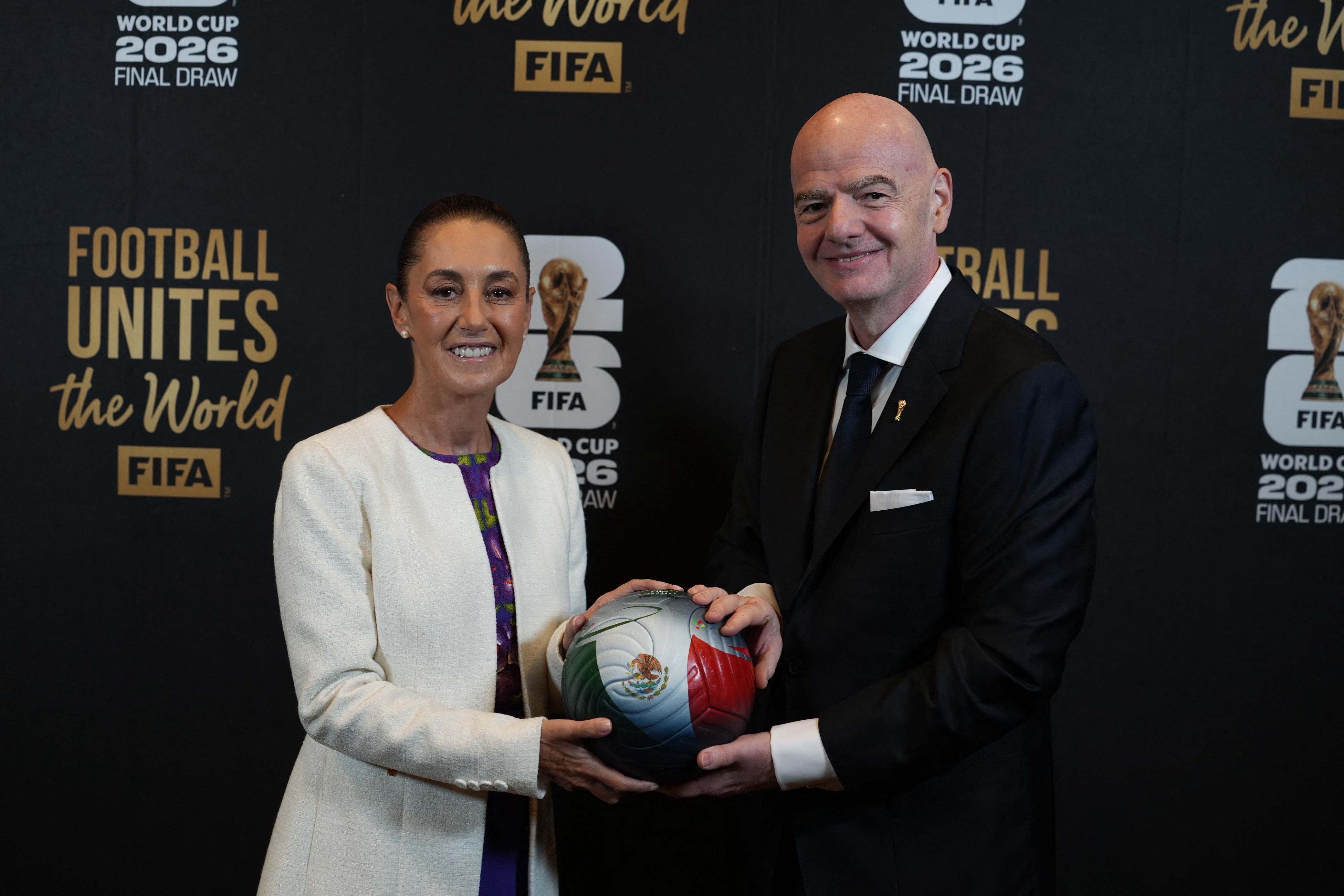 El SAT pone la lupa en el Mundial 2026: así tributarán los futbolistas extranjeros