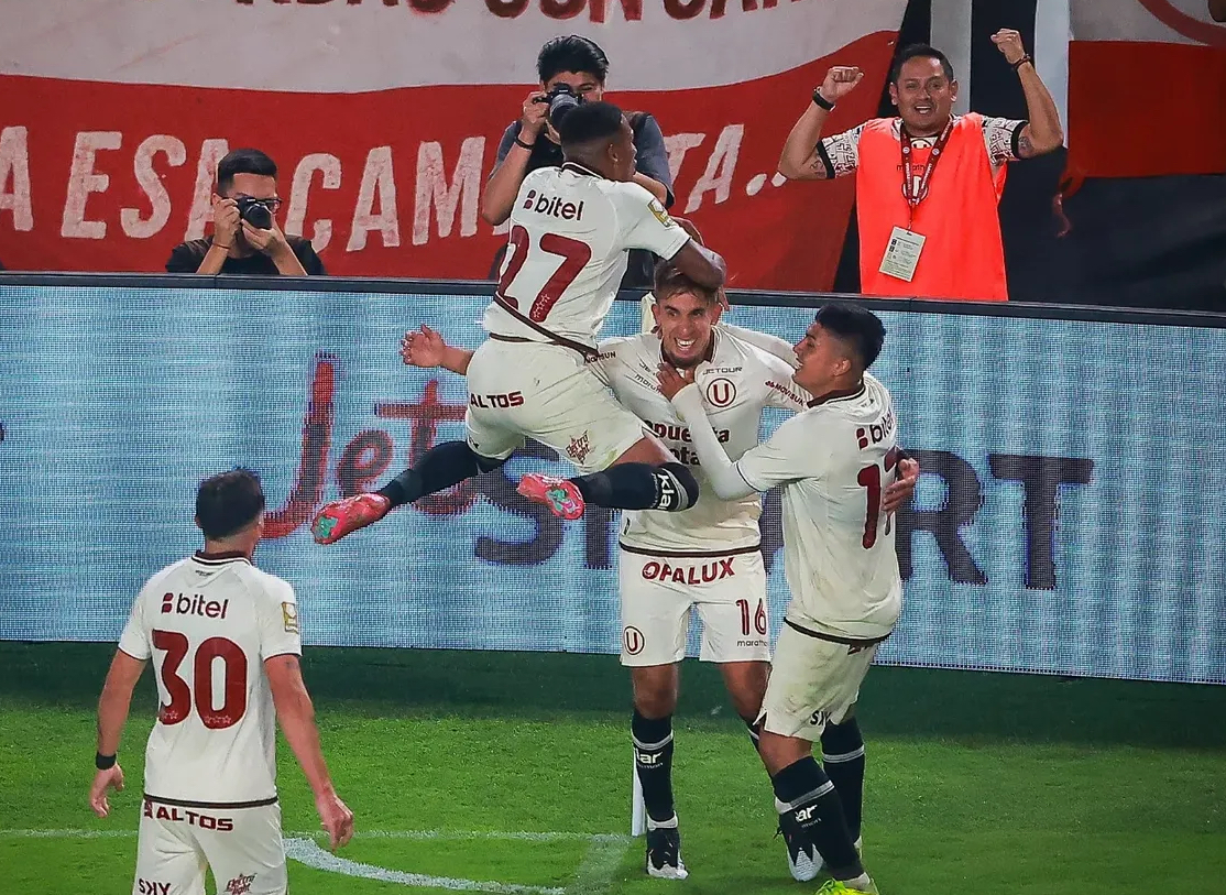 La casa, el goleador y la fe intacta: Universitario debutó el torneo ganando