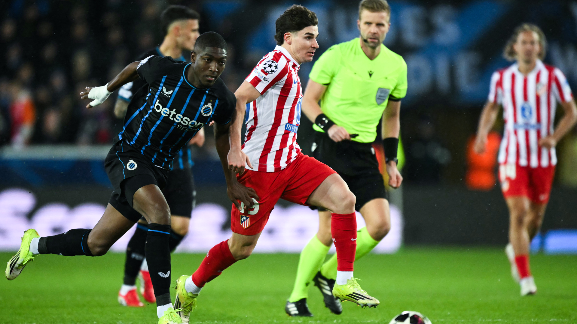 Atlético de Madrid dejó escapar el triunfo ante Brujas y terminó igualando en Bélgica