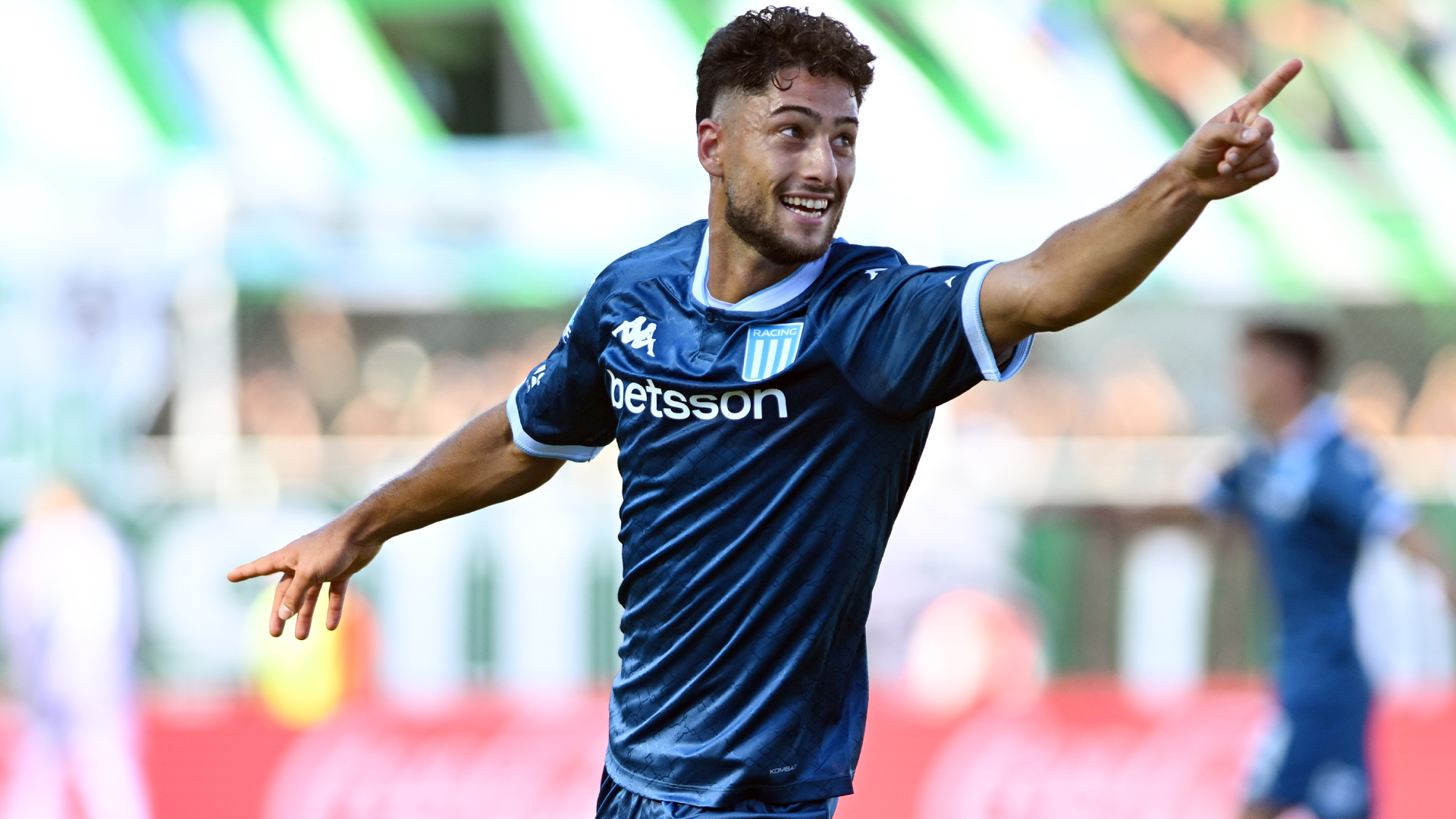 Marco Di Cesare: "Estoy metido en Racing, voy a morir con este grupo”