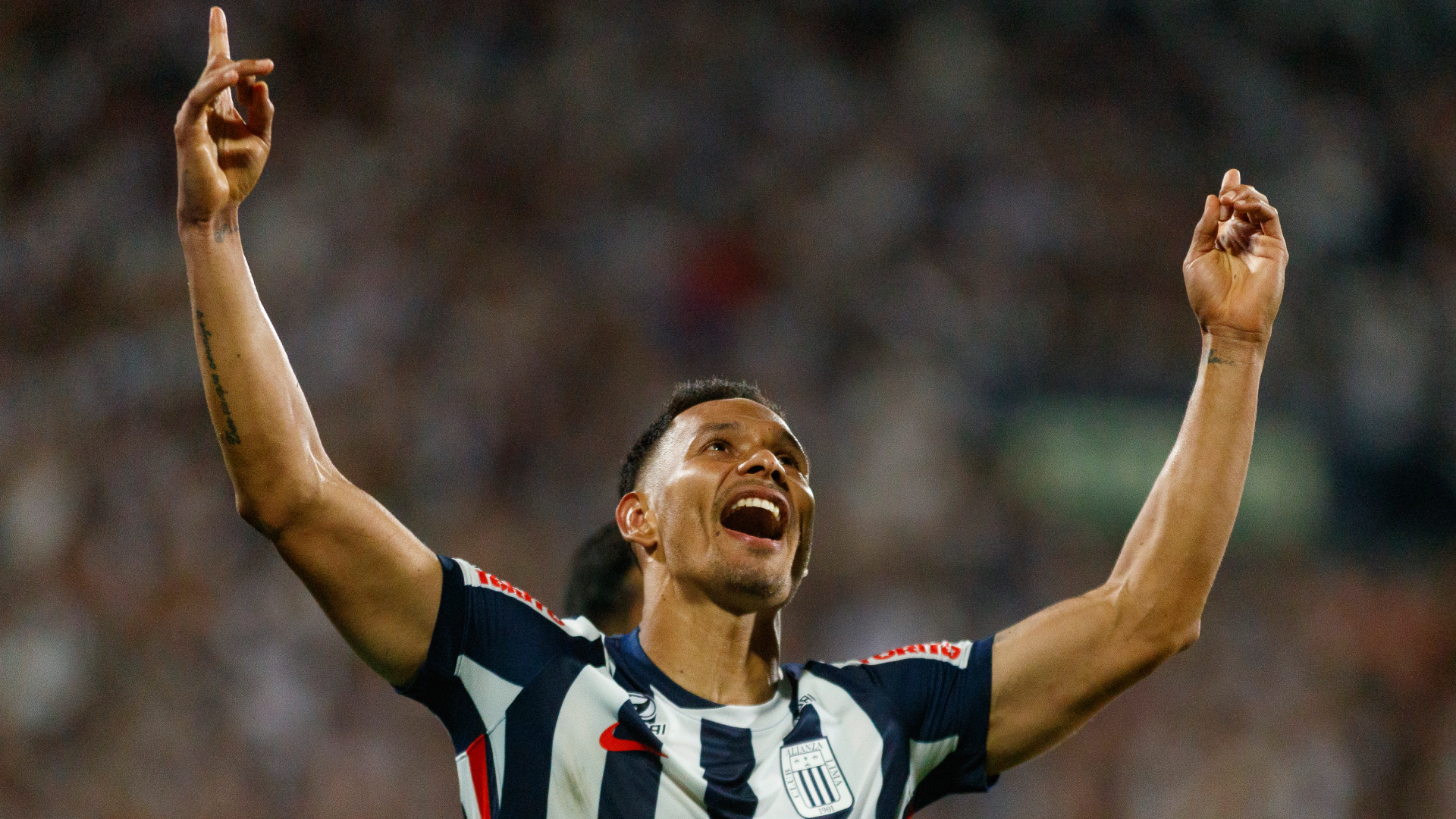 Alianza Lima venció en la agonía a UTC y se apoderó del primer lugar