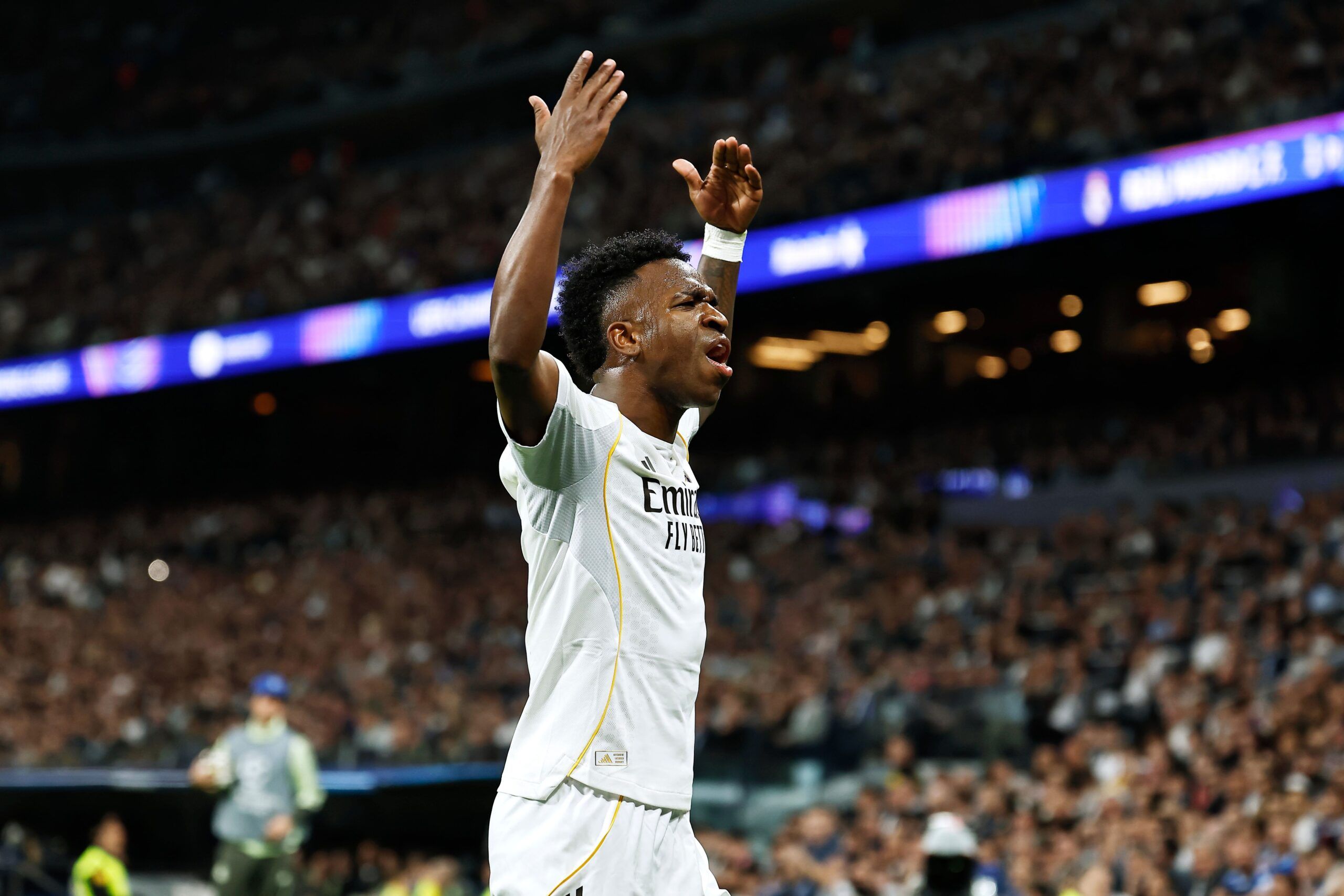 El Madrid avanza con sufrimiento: Tchouaméni al rescate y un posible cruce con Guardiola