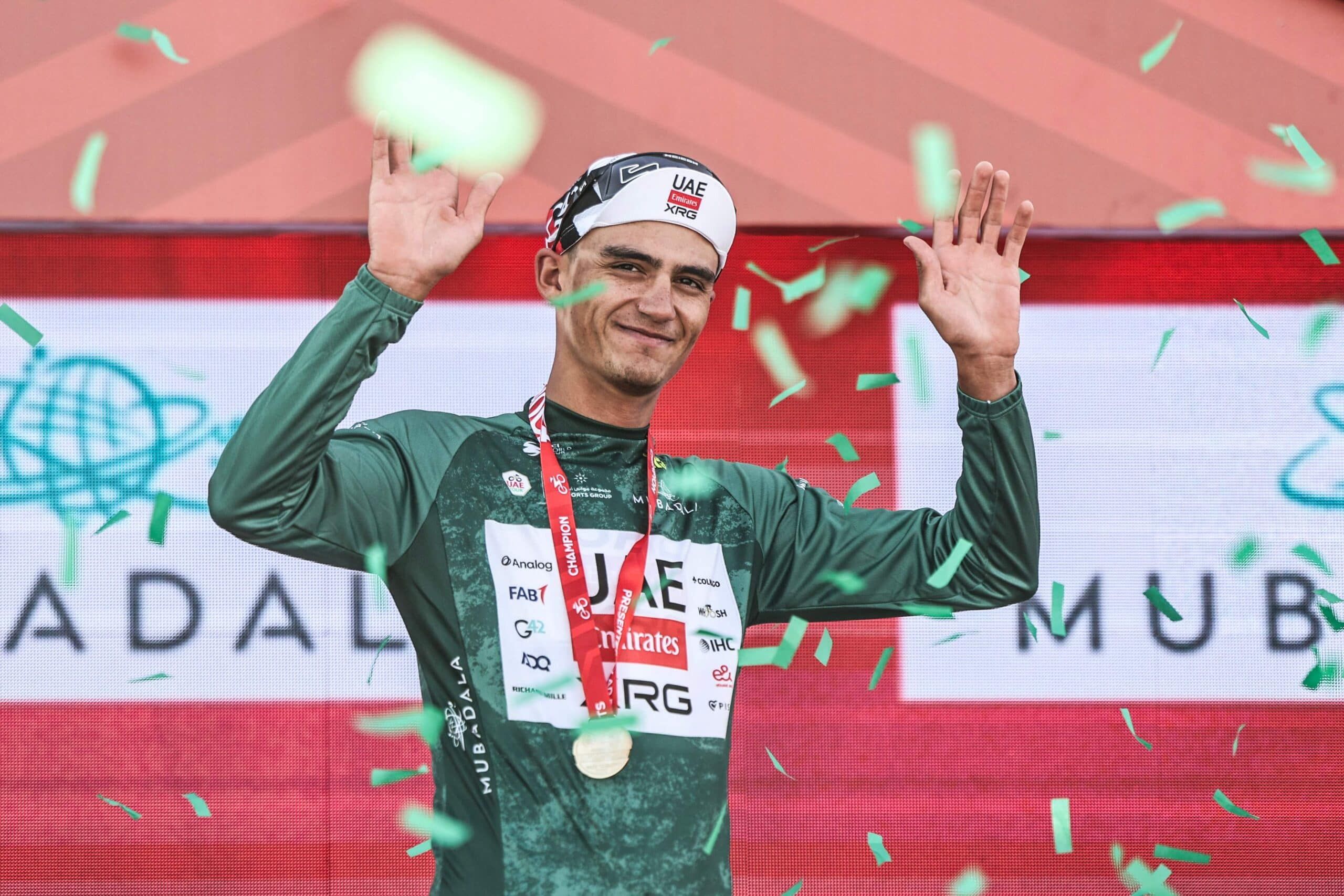 Viento, desierto y gloria: Del Toro conquista la primera etapa del Tour de Emiratos Árabes Unidos 2026