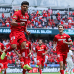 Toluca derrotó a Chivas y le arrebató el primer lugar