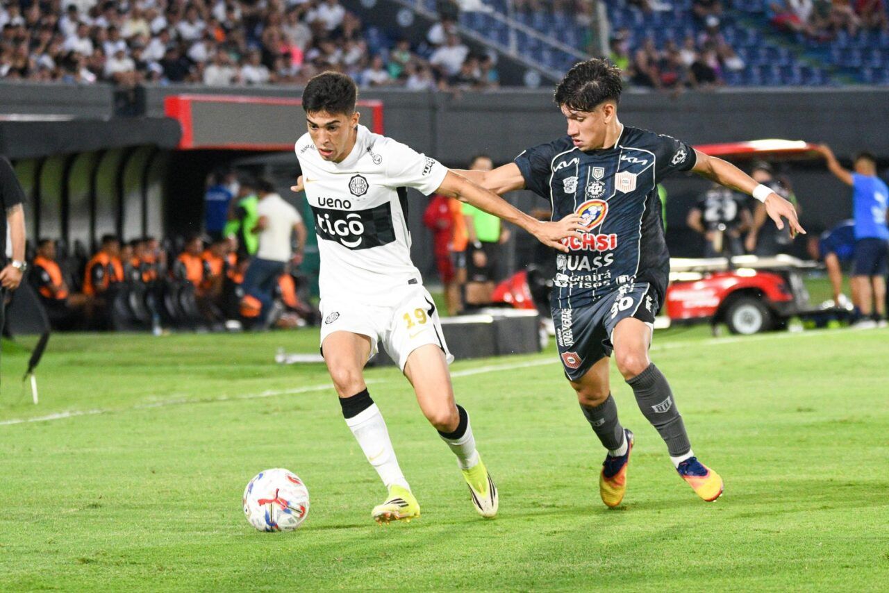 Olimpia se mantiene como líder en Paraguay tras la fecha 9