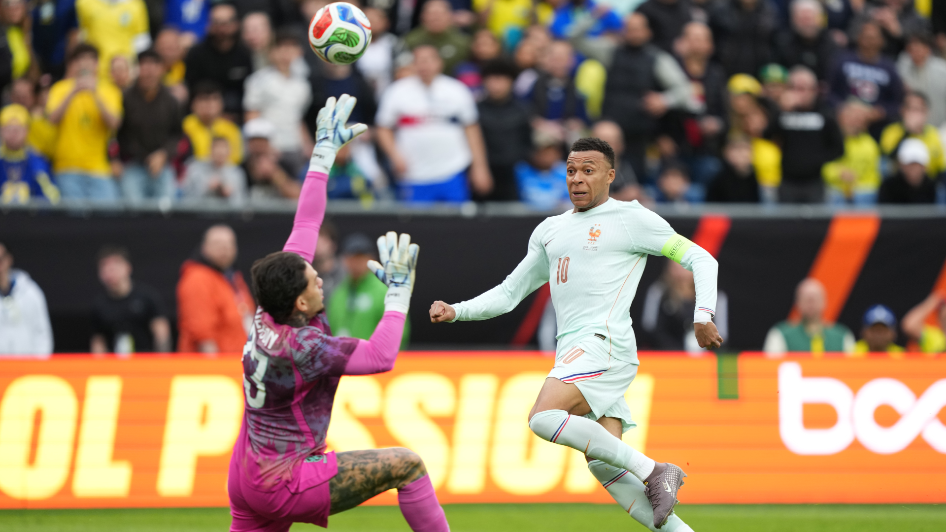 Francia, con uno menos, mostró su poderío y derrotó a Brasil de cara al Mundial 2026