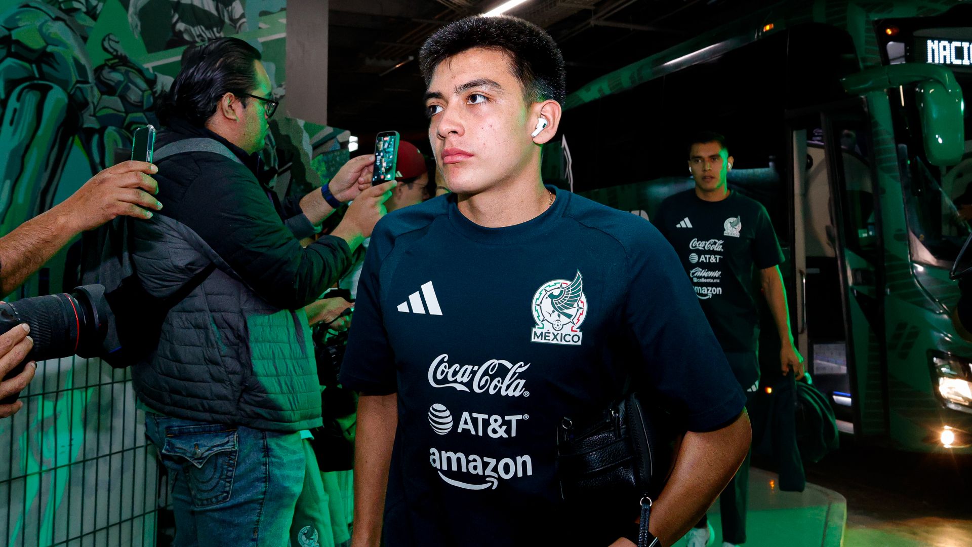 Gilberto Mora ilusiona con su reaparición y Julián Araujo es duda para el Mundial