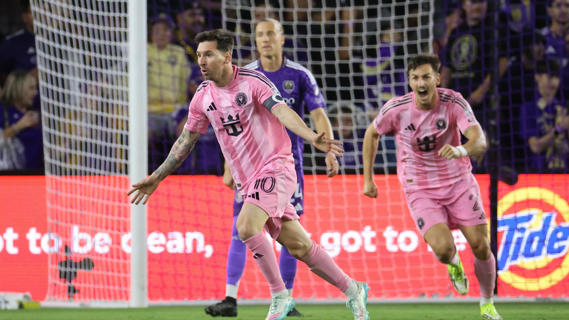 Messi se destacó con un doblete para la remontada frente a Orlando
