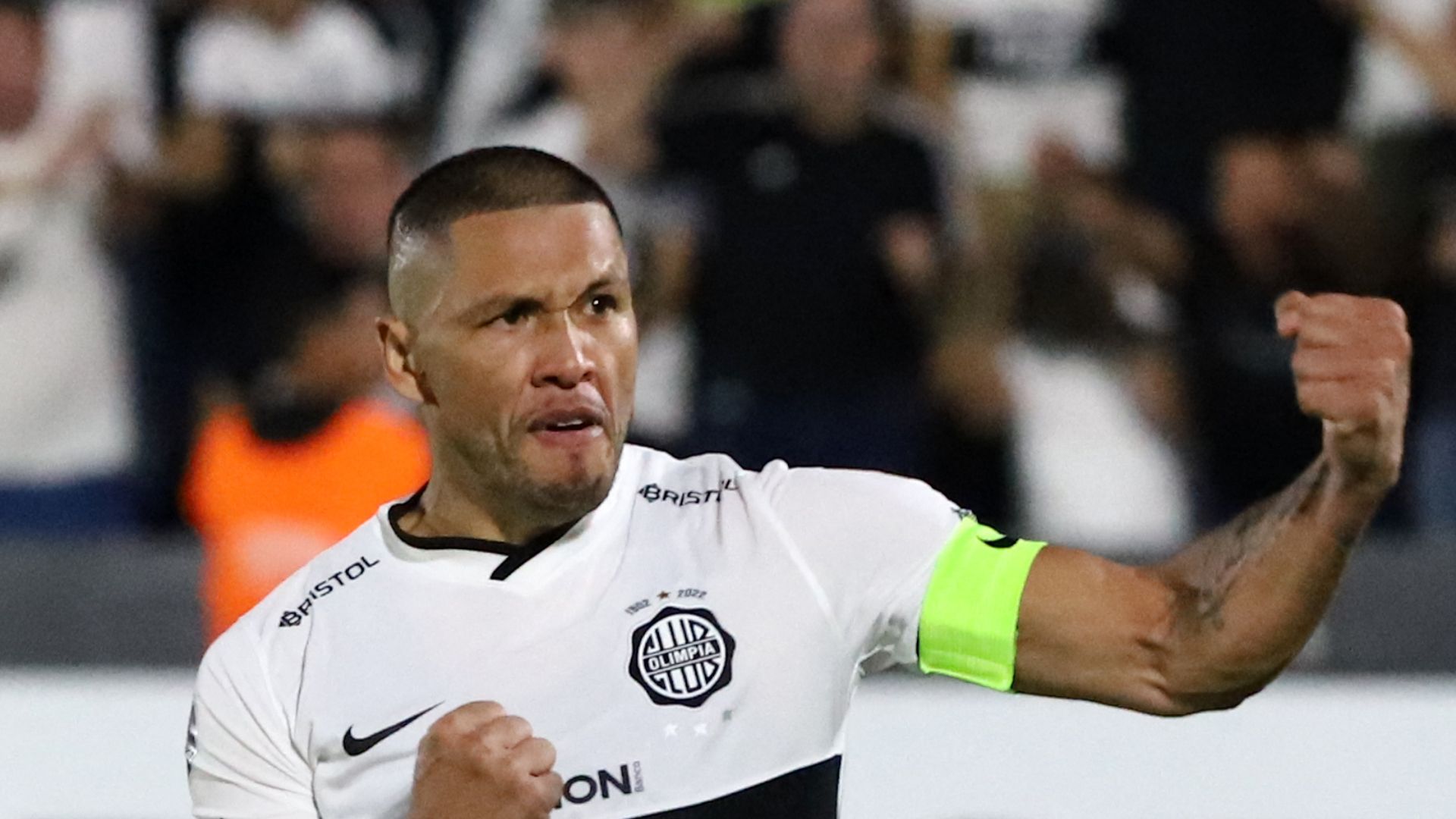 Olimpia cerró la primera rueda con otro triunfo por la mínima diferencia