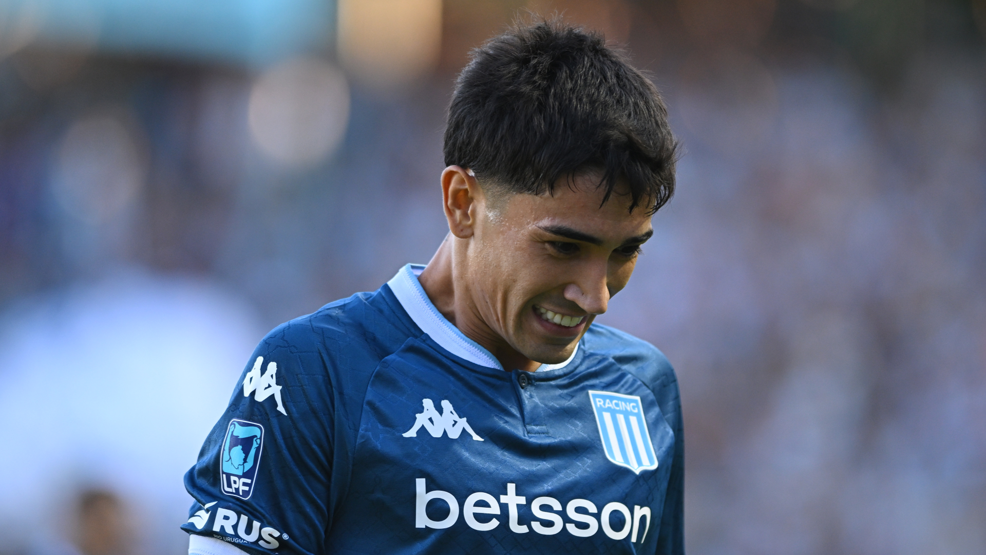 Racing sumó en Junín y se mantiene en los puestos de arriba