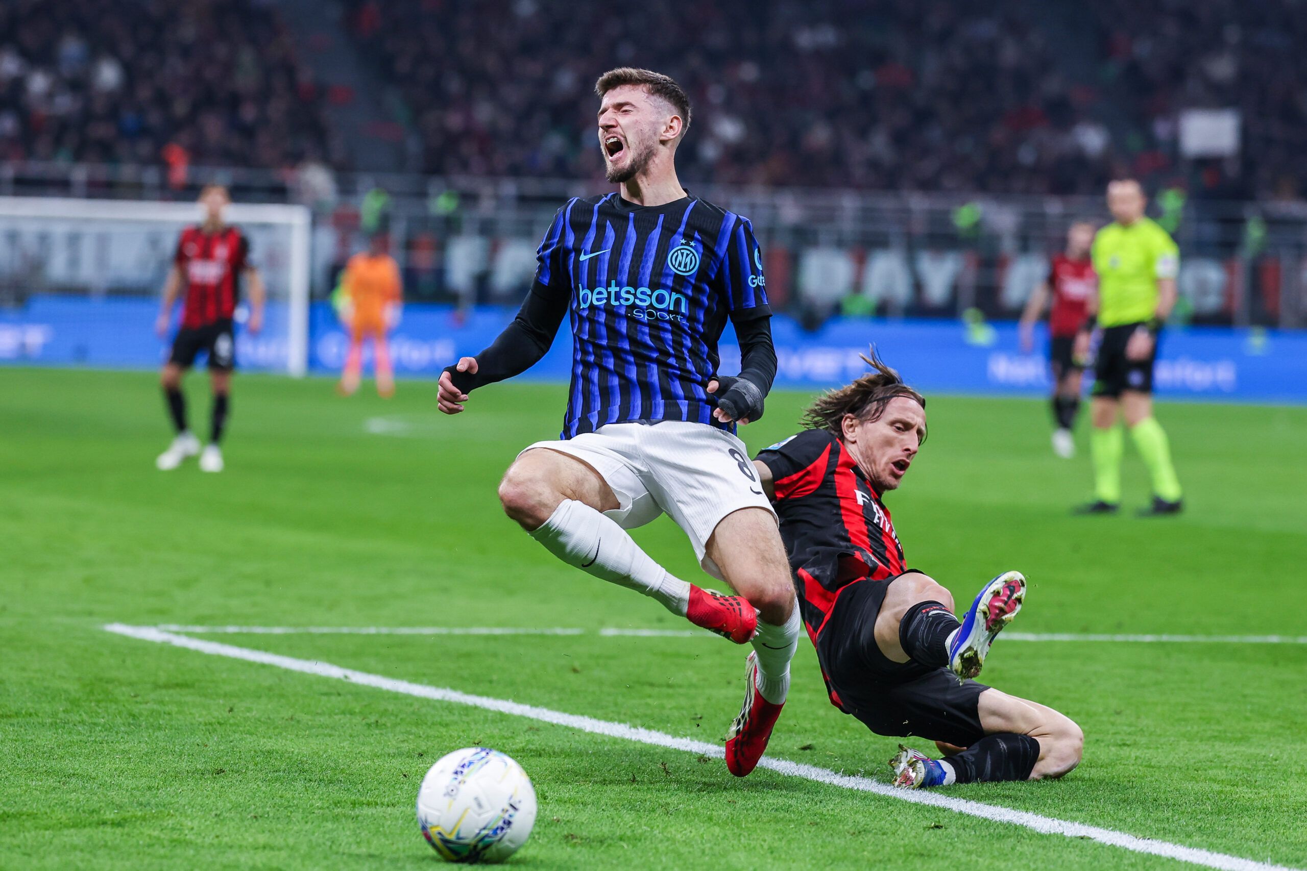 El Inter vuelve a fallar en el clásico