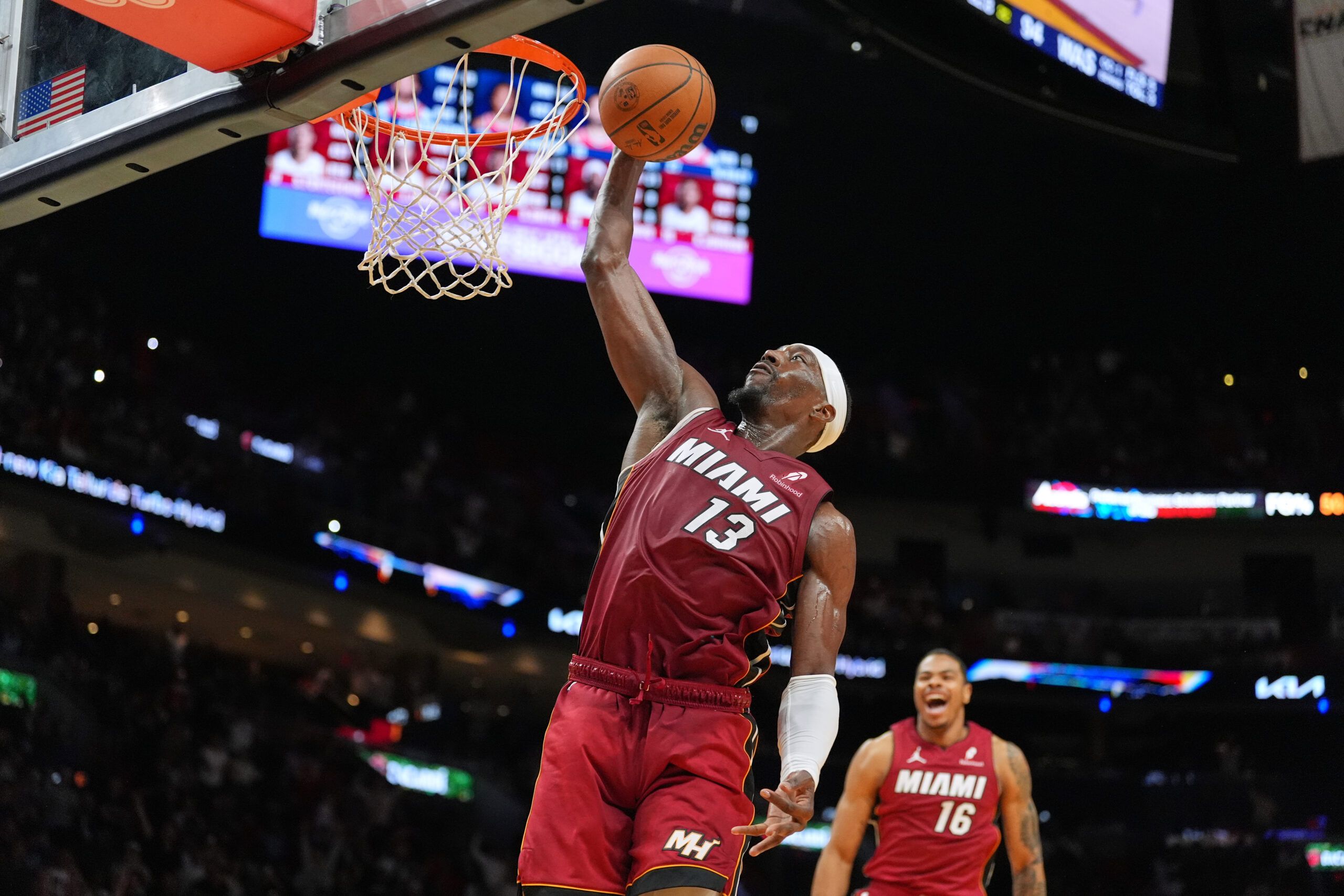 Histórico: Adebayo anotó 83 puntos en triunfo del Heat sobre Wizards
