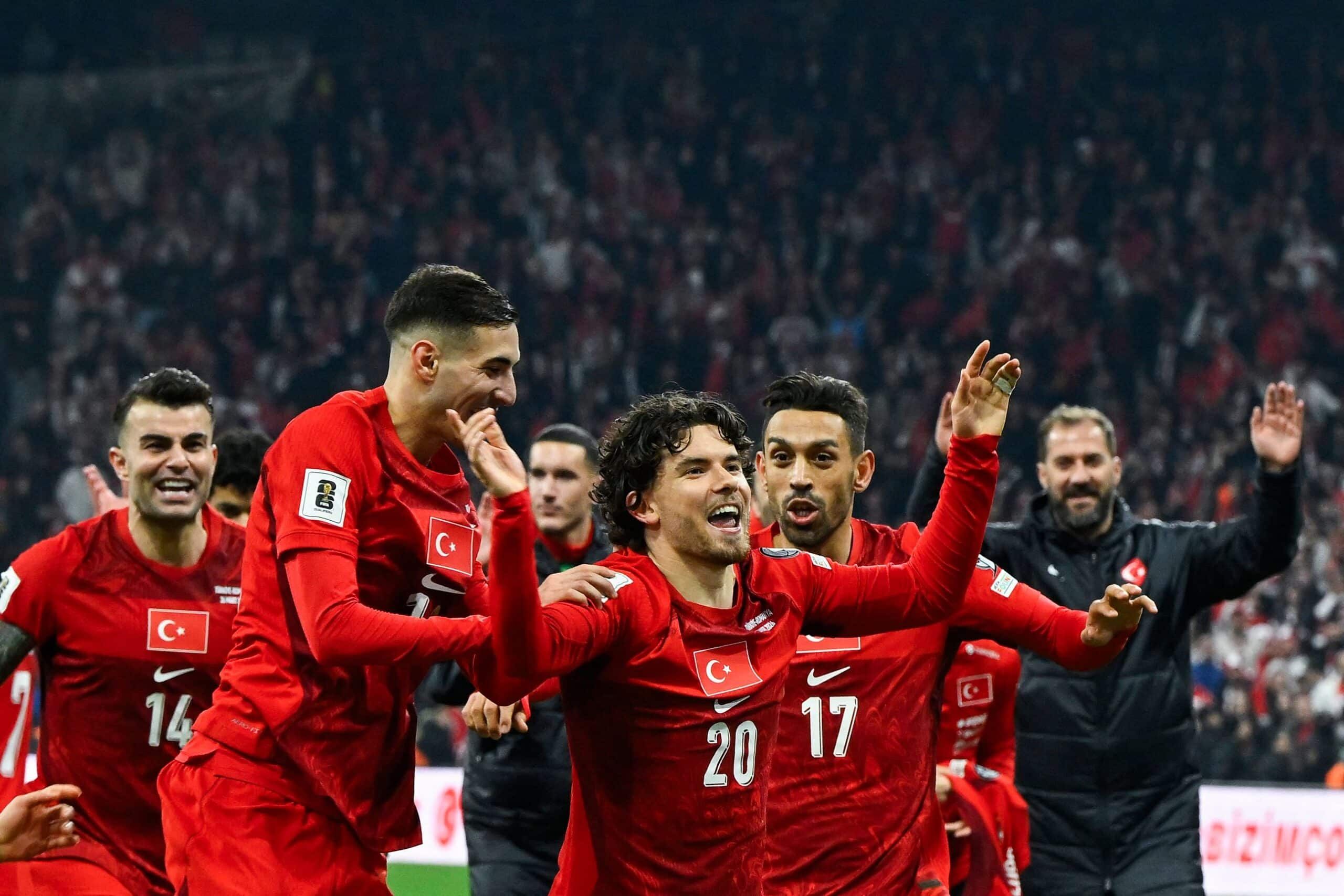 Turquía derrotó por la mínima a Rumania y quedó a un paso del Mundial 2026