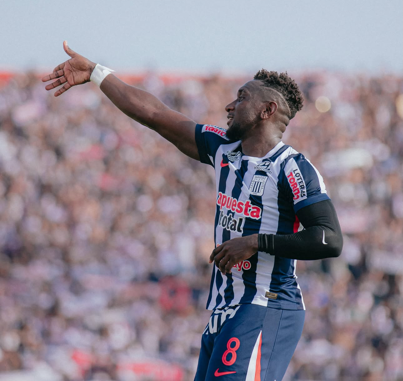 Eryc Castillo vive su mejor momento y Alianza lo disfruta