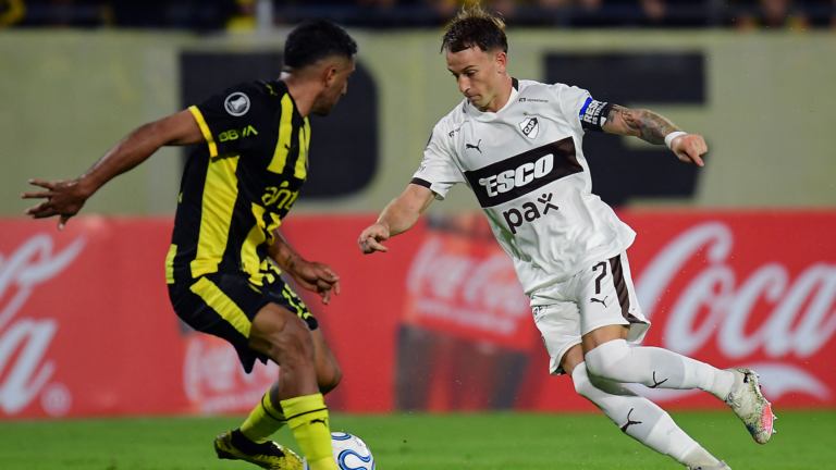 Peñarol vs. Platense