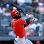 Angels vencen a los Yankees y dividieron honores en la serie