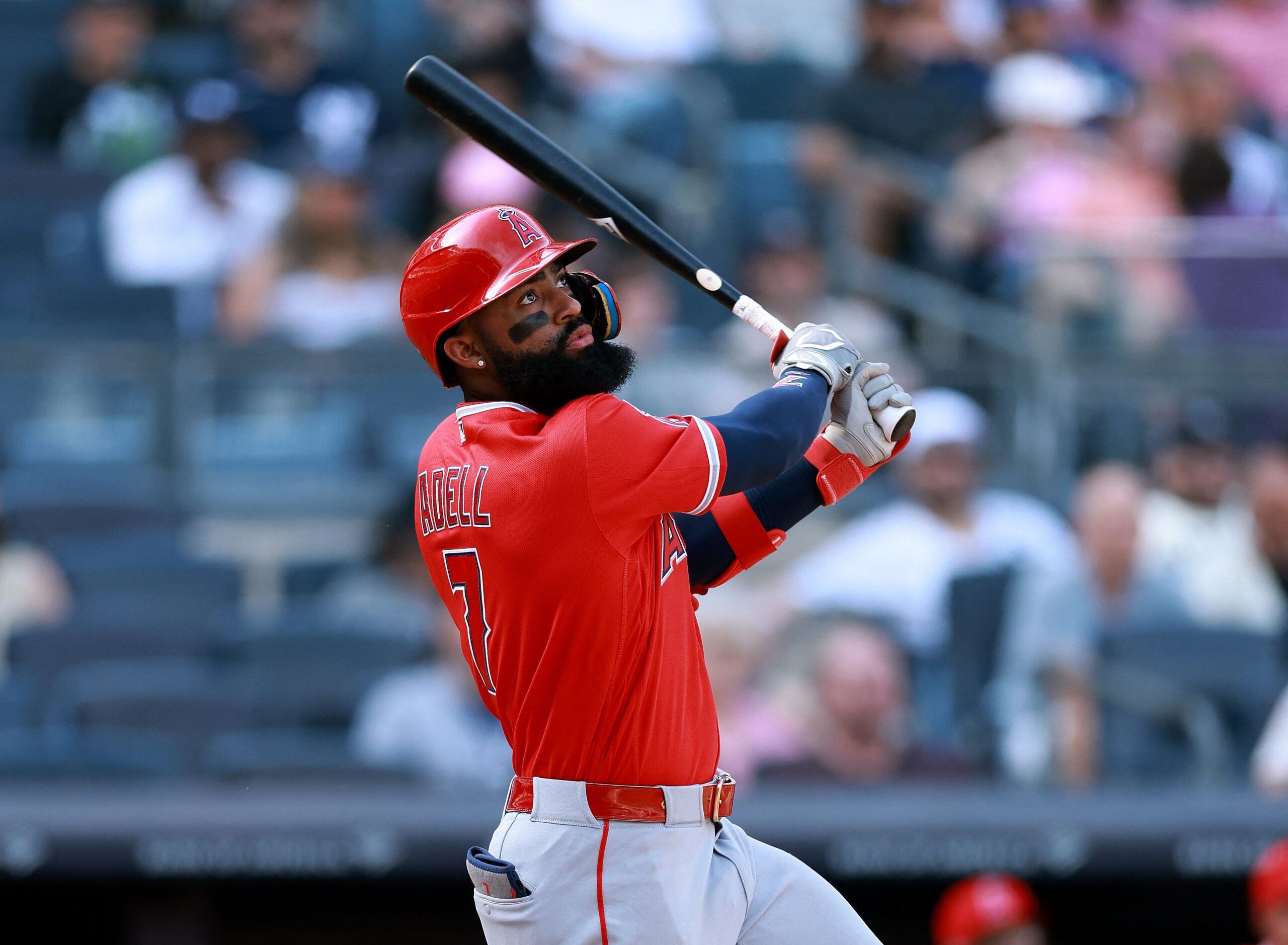 Angels vencen a los Yankees y dividieron honores en la serie