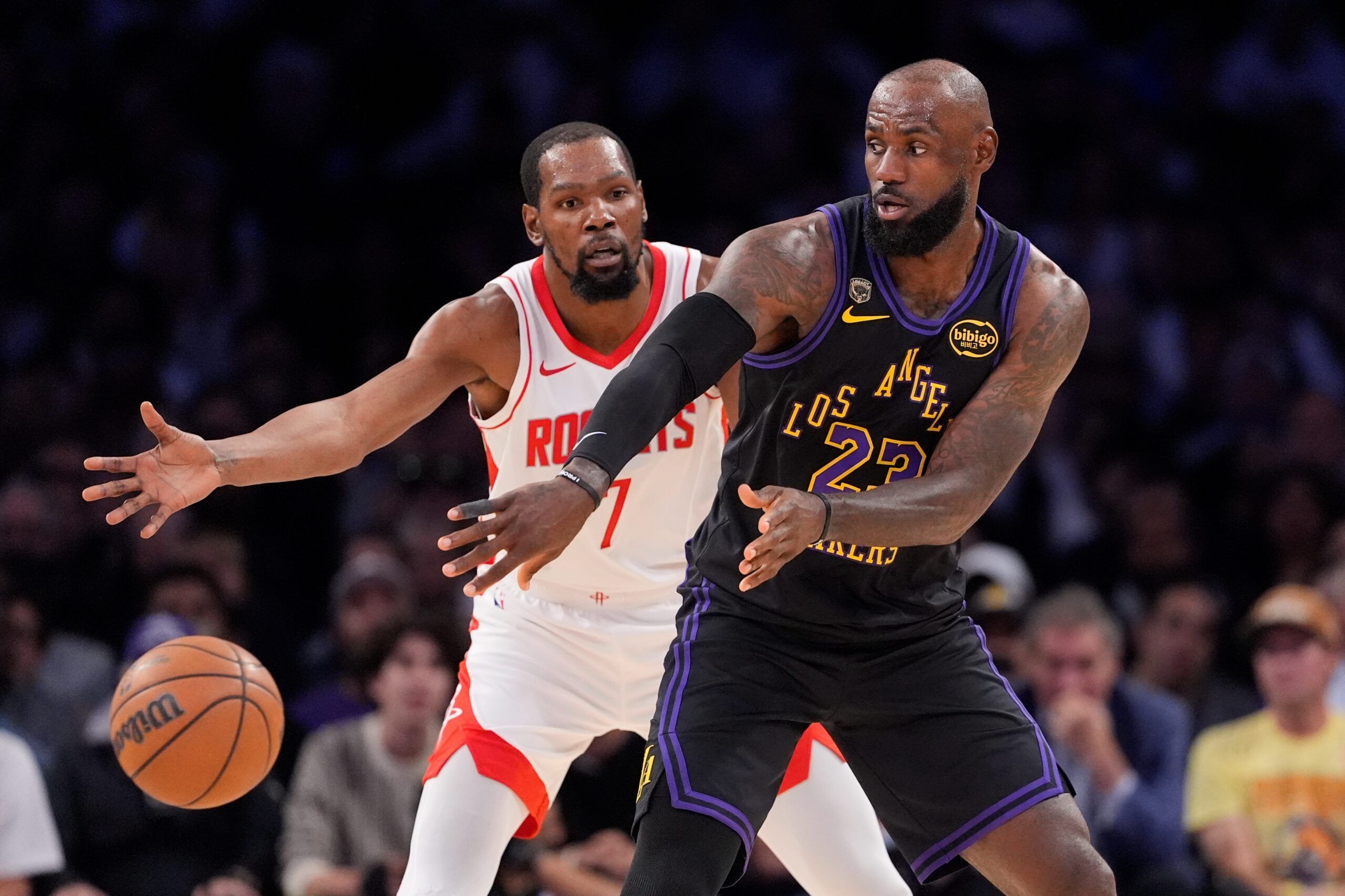 LeBron James lideró el segundo triunfo de los Lakers sobre Rockets