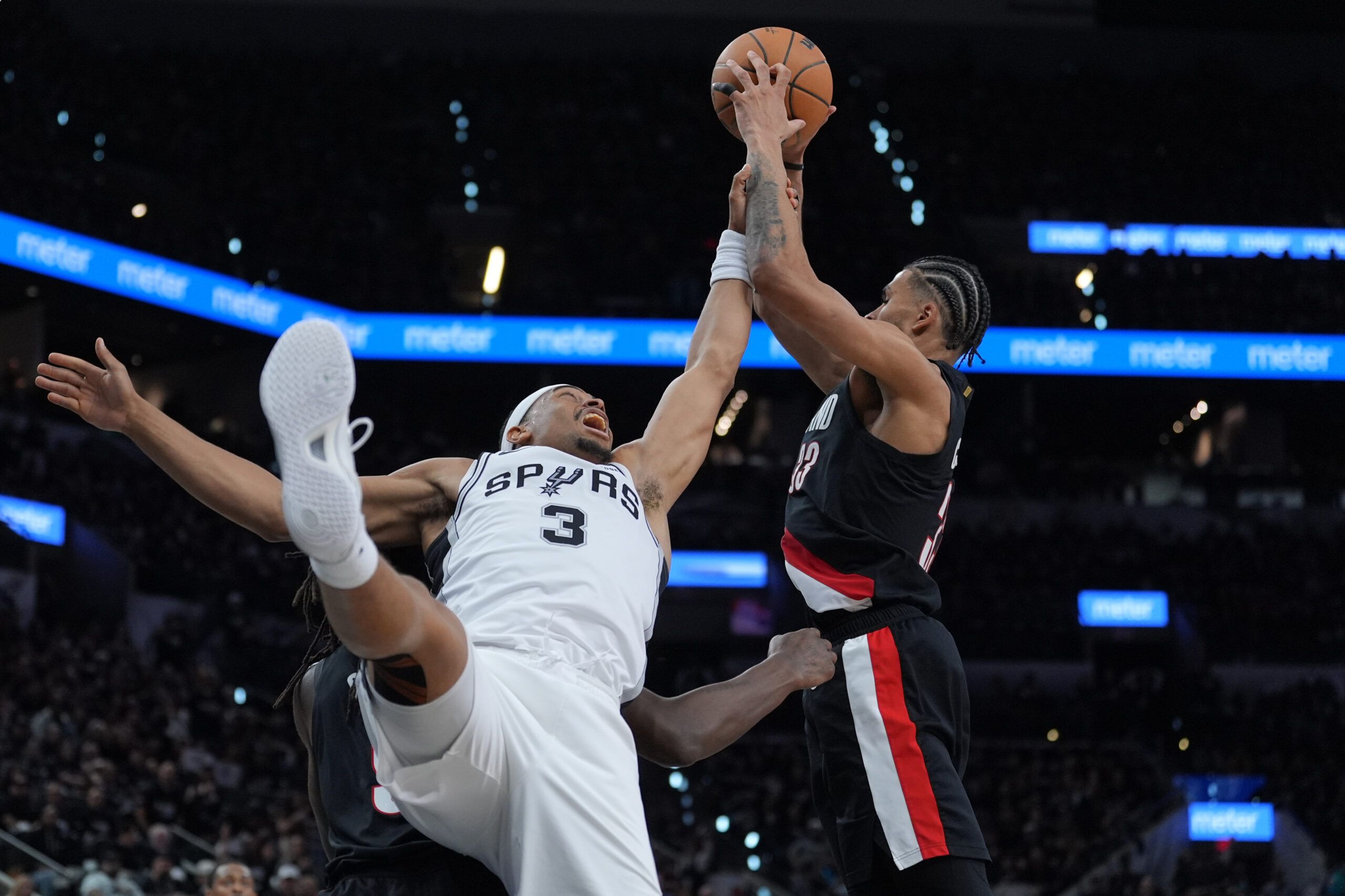 Trail Blazers nivelaron la serie ante Spurs y "Wemby" encendió las alarmas