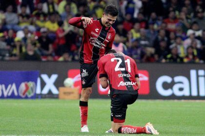 ¡A lo Atlas! Camilo Vargas ataja penal y Alfonso González firma un gol agónico en el Azteca